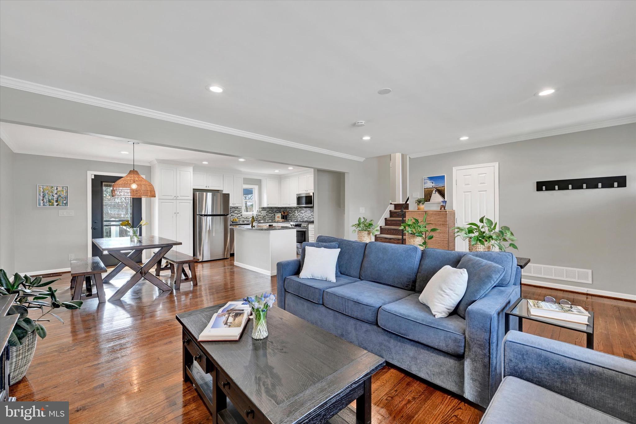 1619 Alston Road Towson, MD 21204 - Photo 9 of 38