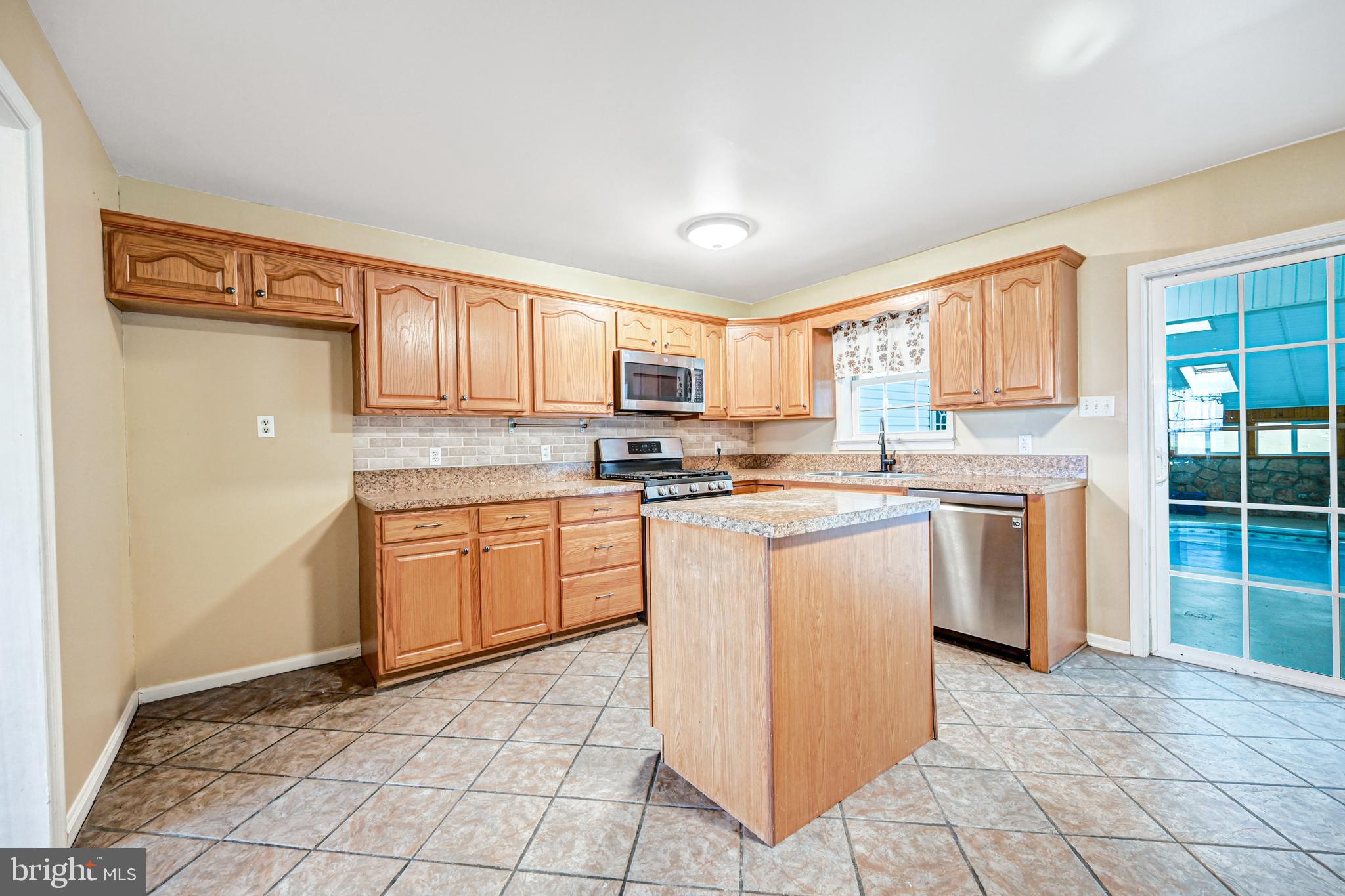 259 Lamparter Road Quarryville, PA 17566 - Photo 7 of 71 Gallery Image 7