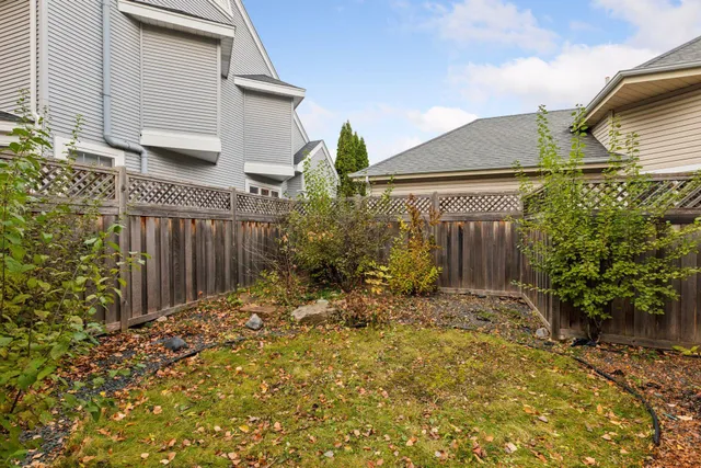 $369,900 | 15700 15th Place North, Plymouth, MN 55447