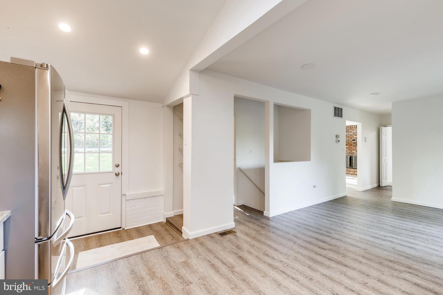133 Inverness Road Severna Park, MD 21146 - Photo 7 of 33
