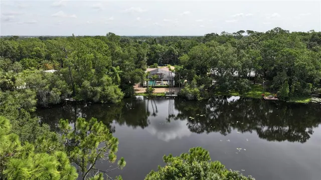 $899,900 | 200 Island Way, Winter Haven, FL 33884