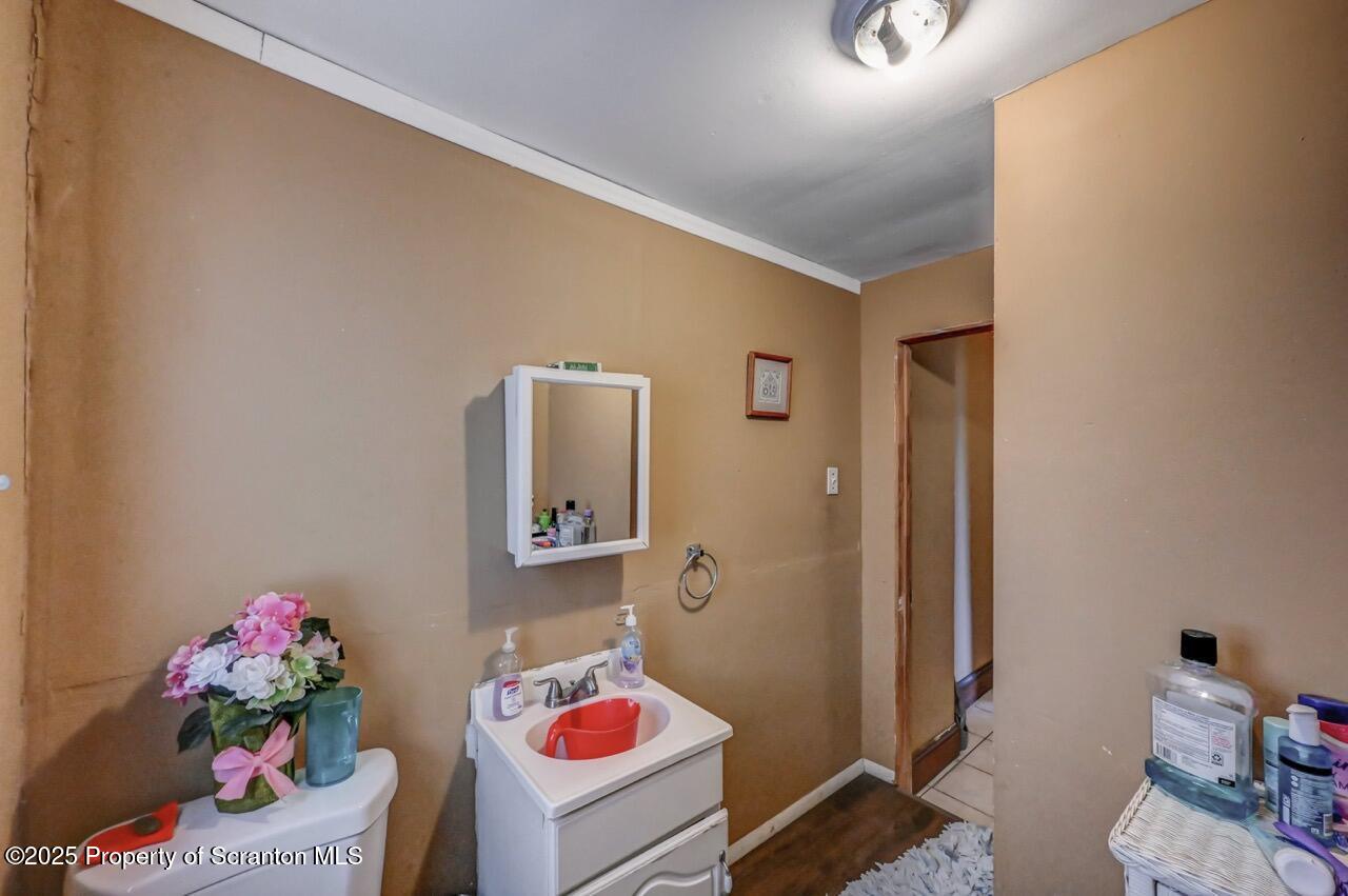 1522 1524, Unit REAR Scranton, PA 18505 - Photo 18 of 55 1522-1524 Rear Cedar Ave 21 Large