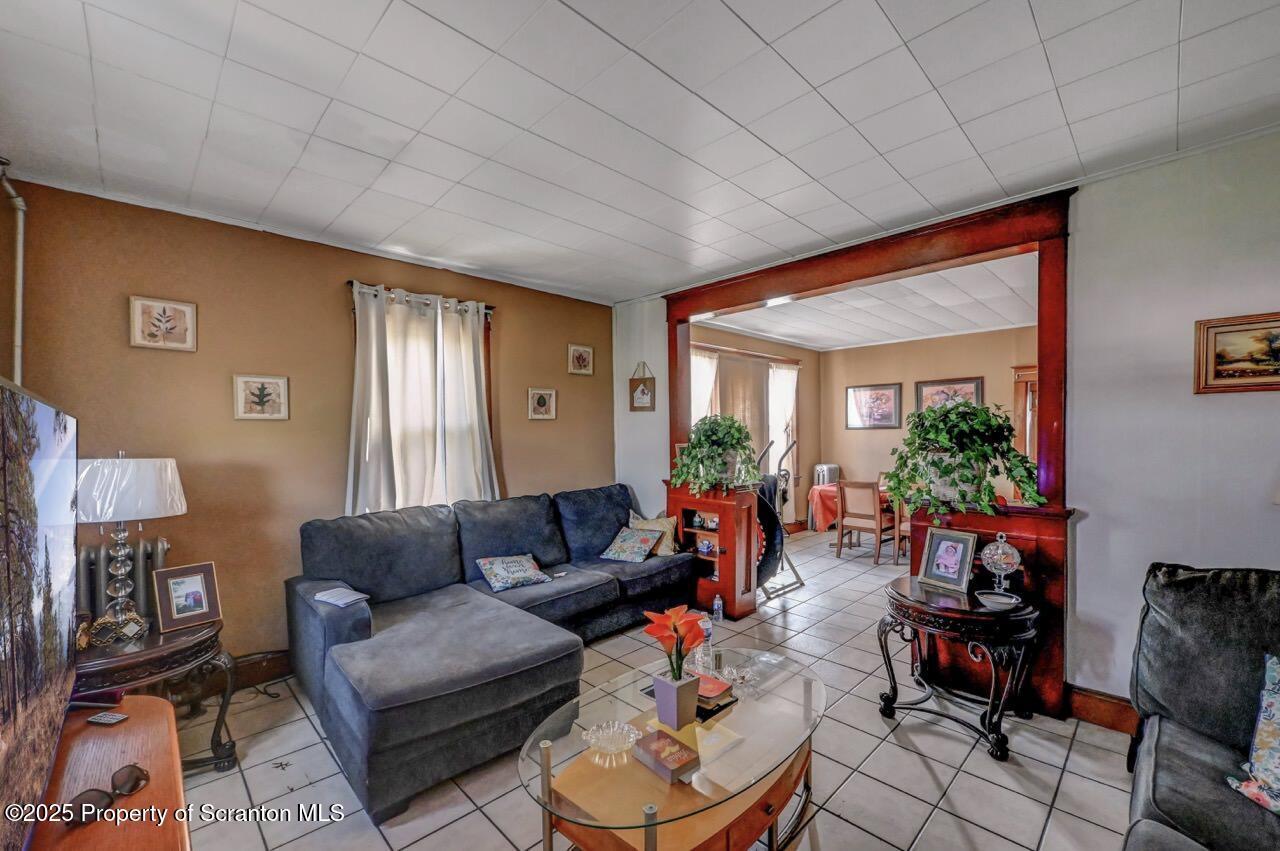1522 1524, Unit REAR Scranton, PA 18505 - Photo 2 of 55 1522-1524 Rear Cedar Ave 05 Large