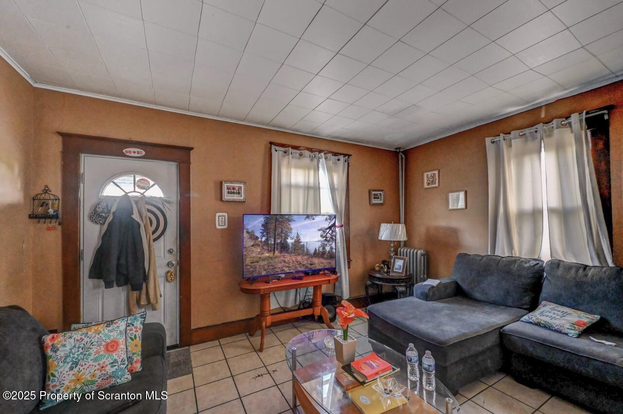 1522 1524, Unit REAR Scranton, PA 18505 - Photo 4 of 55 1522-1524 Rear Cedar Ave 07 Large