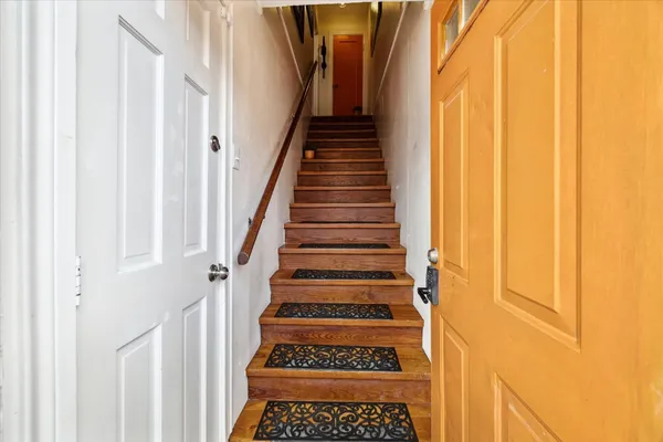 $1,695 | 2511 White Oak Drive, Unit A, Houston, TX 77009