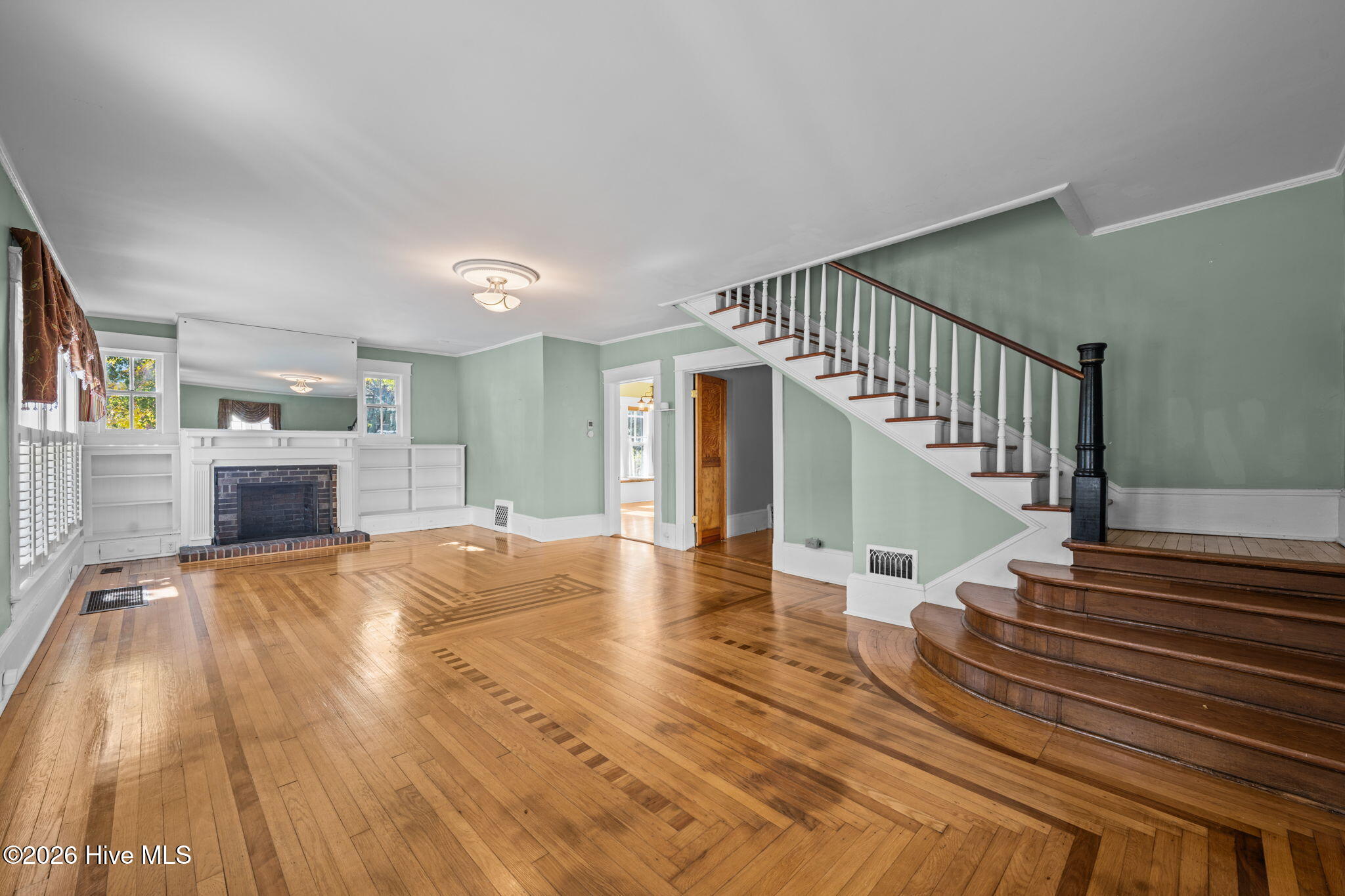 411 George Street New Bern, NC 28560 - Photo 5 of 76 Hardwood Floors