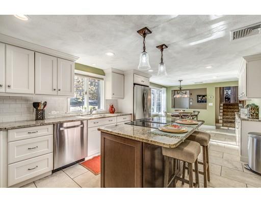 5 Doncaster Road Lynnfield, MA 01940 - Photo 11 of 29 Gallery Image 11