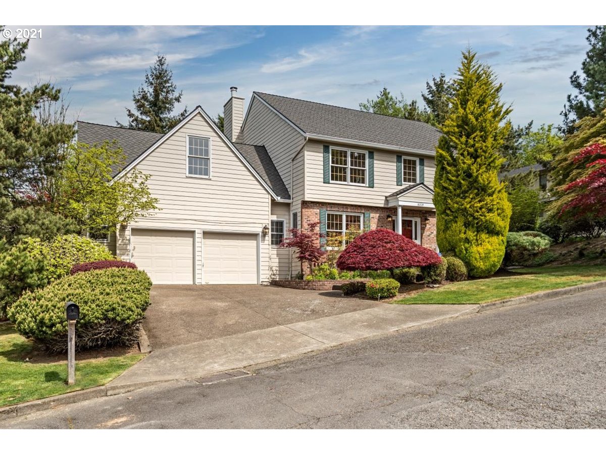 8319 Northwest Reed Drive Portland, OR 97229 - Photo 2 of 32 Gallery Image 2