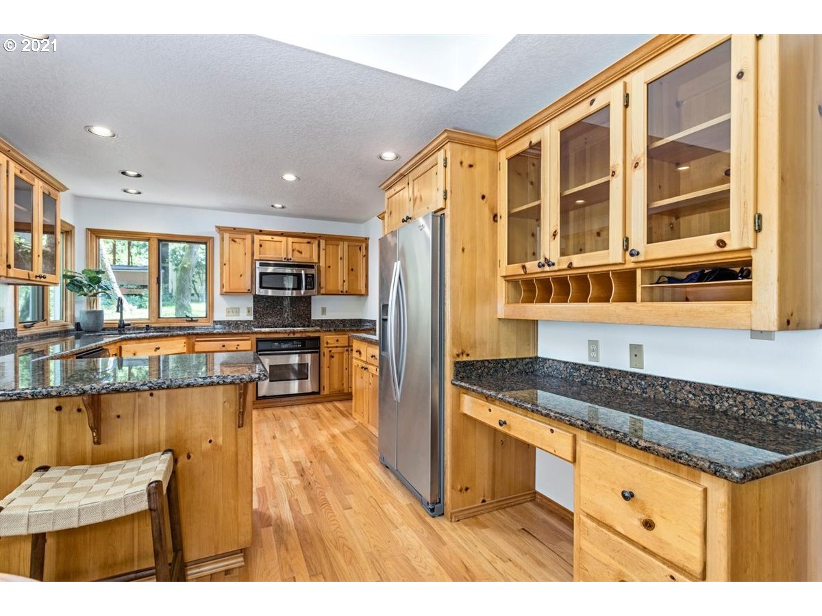 8319 Northwest Reed Drive Portland, OR 97229 - Photo 14 of 32 Gallery Image 14