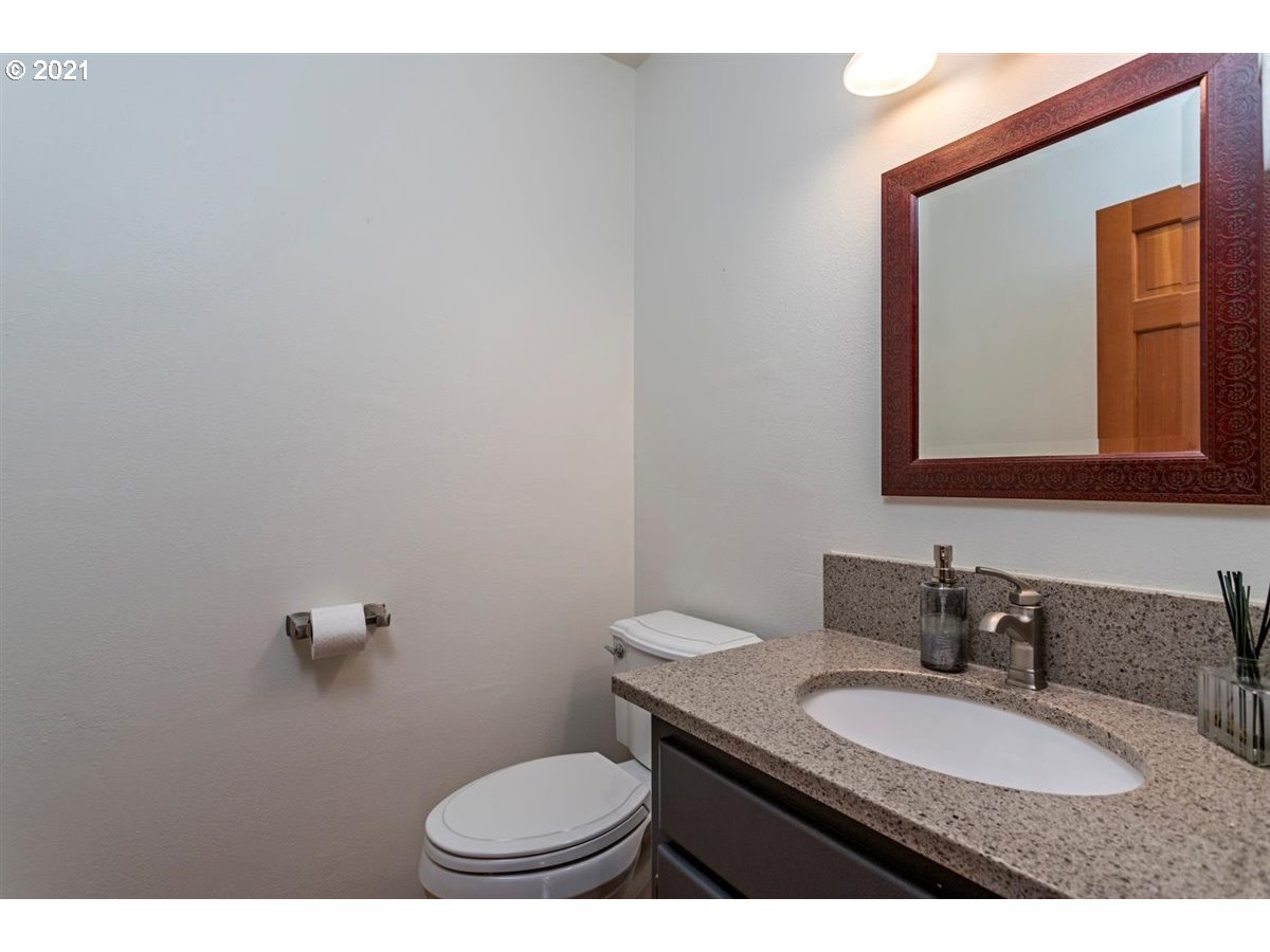8319 Northwest Reed Drive Portland, OR 97229 - Photo 20 of 32 Gallery Image 20