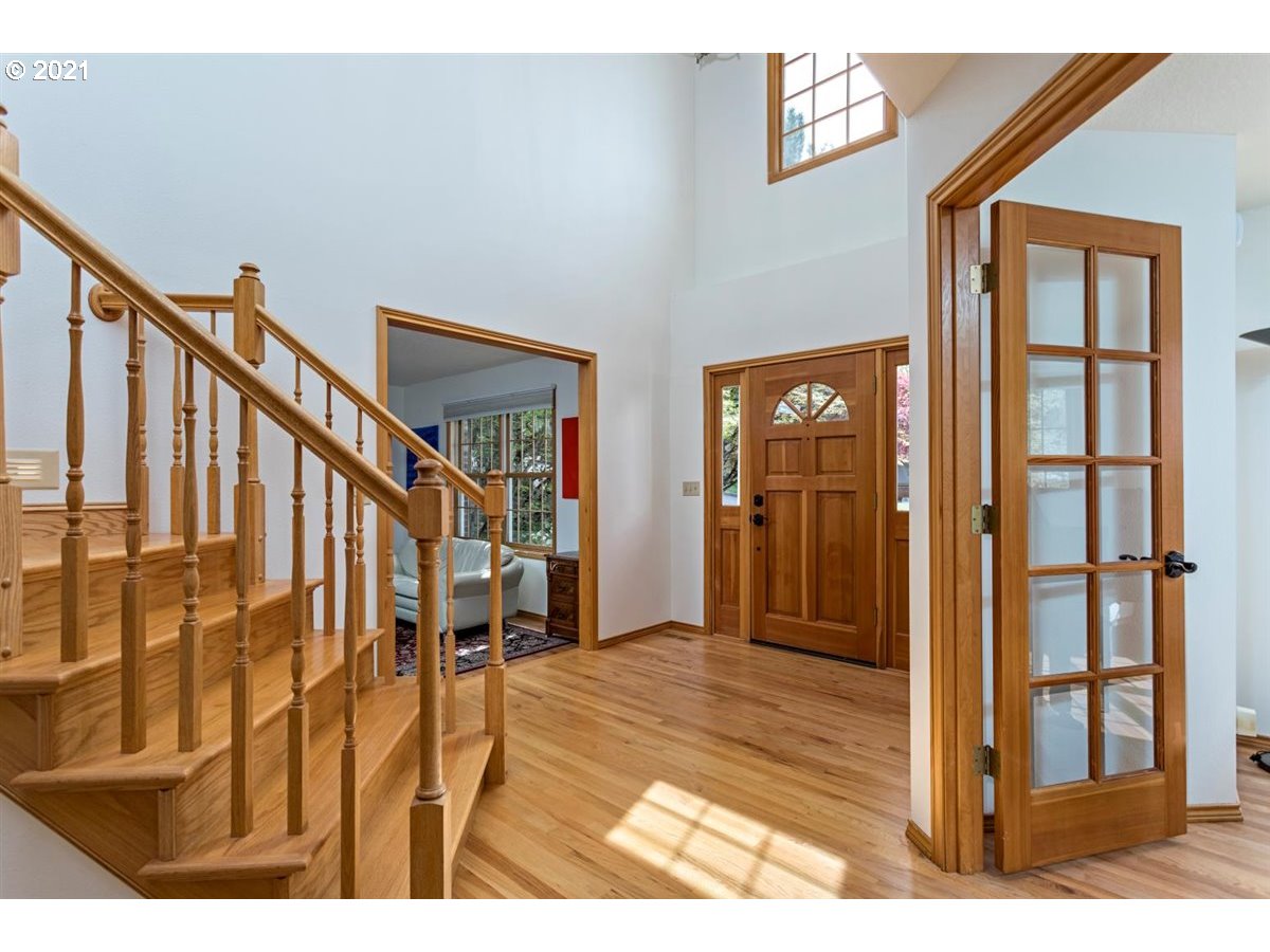 8319 Northwest Reed Drive Portland, OR 97229 - Photo 7 of 32 Gallery Image 7