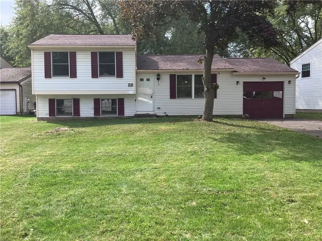 $244,900 | 32 Mapleview Circle, Penfield, NY 14526