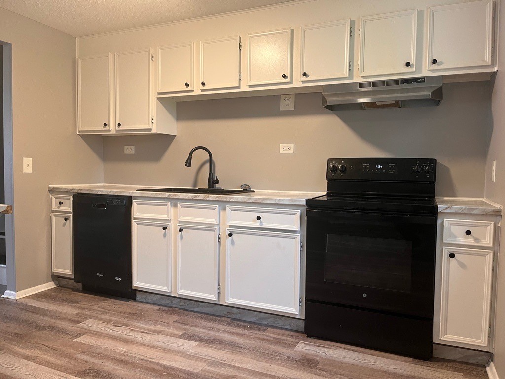 32 Mapleview Circle Penfield, NY 14526 - Photo 3 of 17