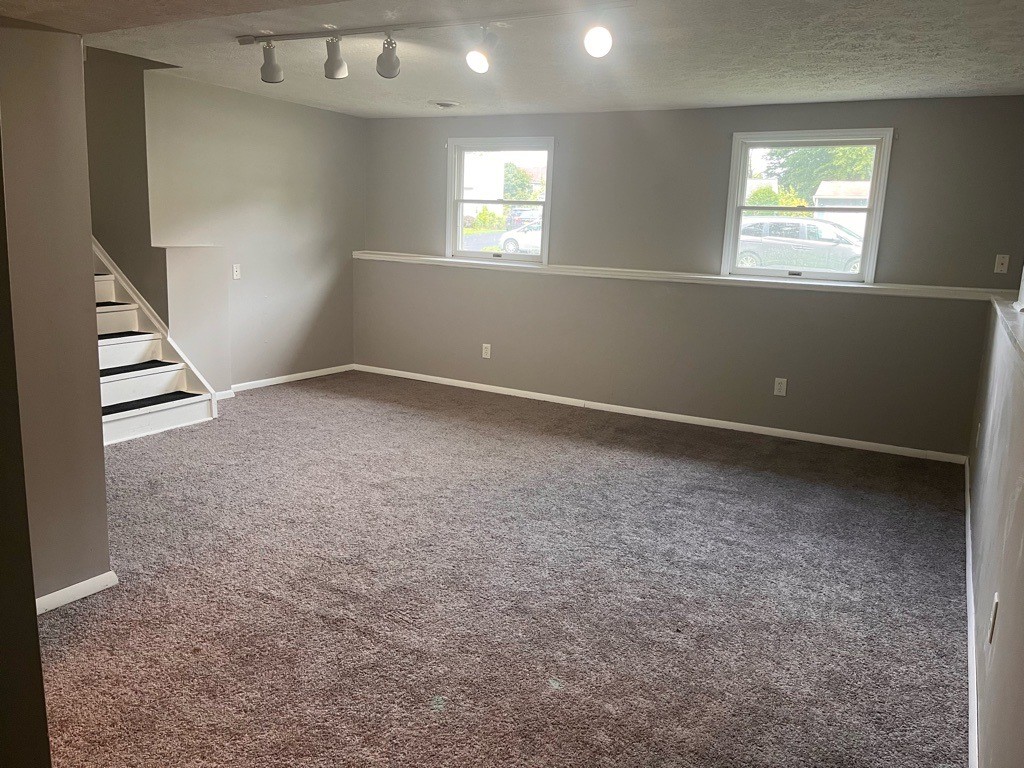 32 Mapleview Circle Penfield, NY 14526 - Photo 6 of 17