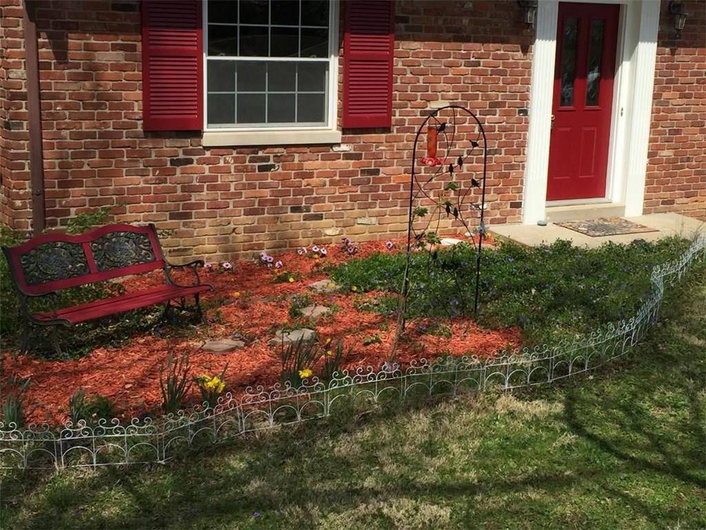 2210 Woodcrest Road Indianapolis, IN 46227 - Photo 2 of 25 Gallery Image 2