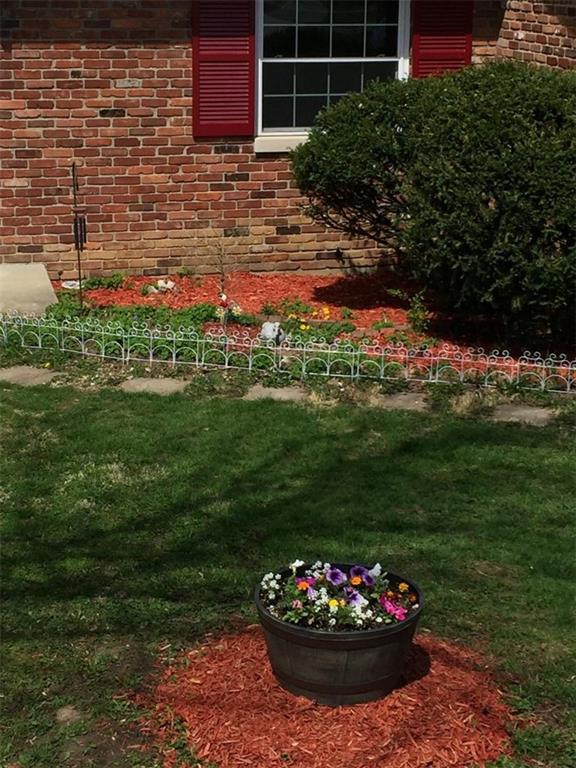 2210 Woodcrest Road Indianapolis, IN 46227 - Photo 3 of 25 Gallery Image 3