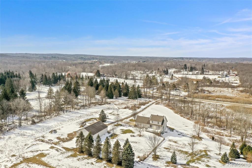 2085 South Hadley Road Ortonville, MI 48462 - Photo 30 of 35