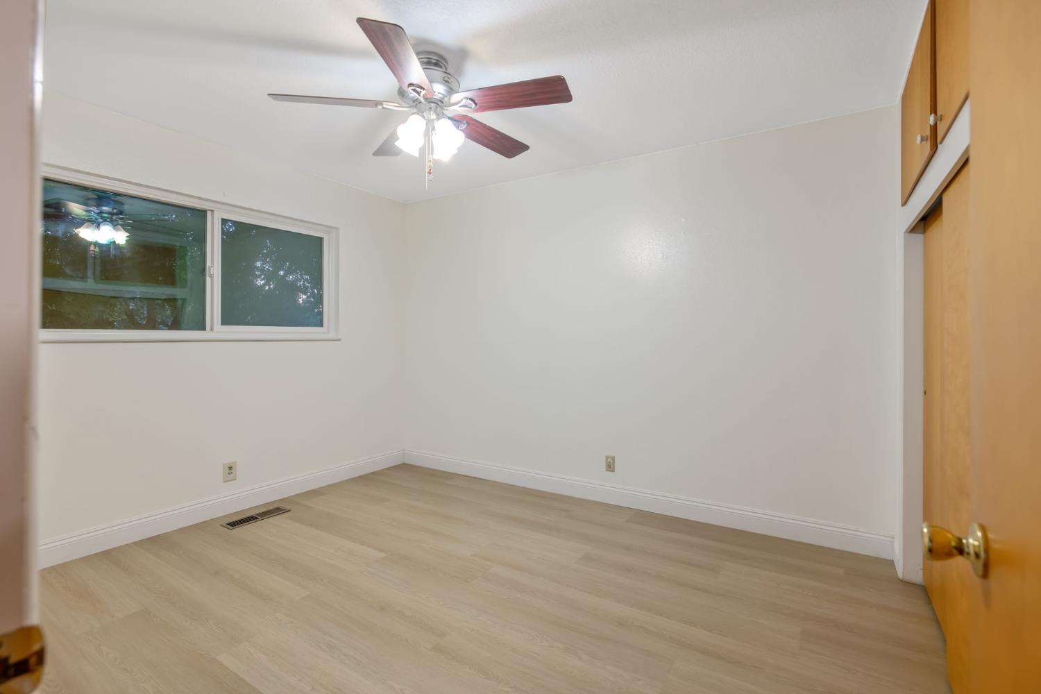 1395 South Rupert Avenue Reedley, CA 93654 - Photo 21 of 45