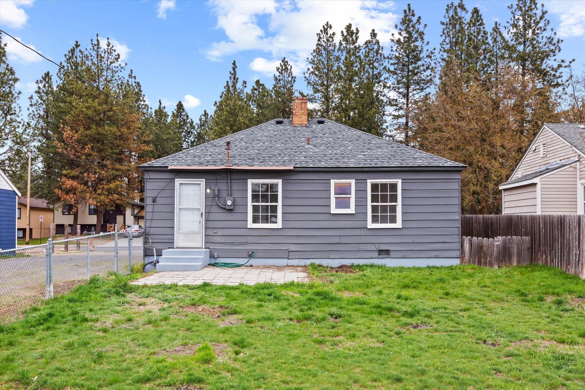314 East Hawthorne Road Spokane, WA 99218 - Photo 24 of 31