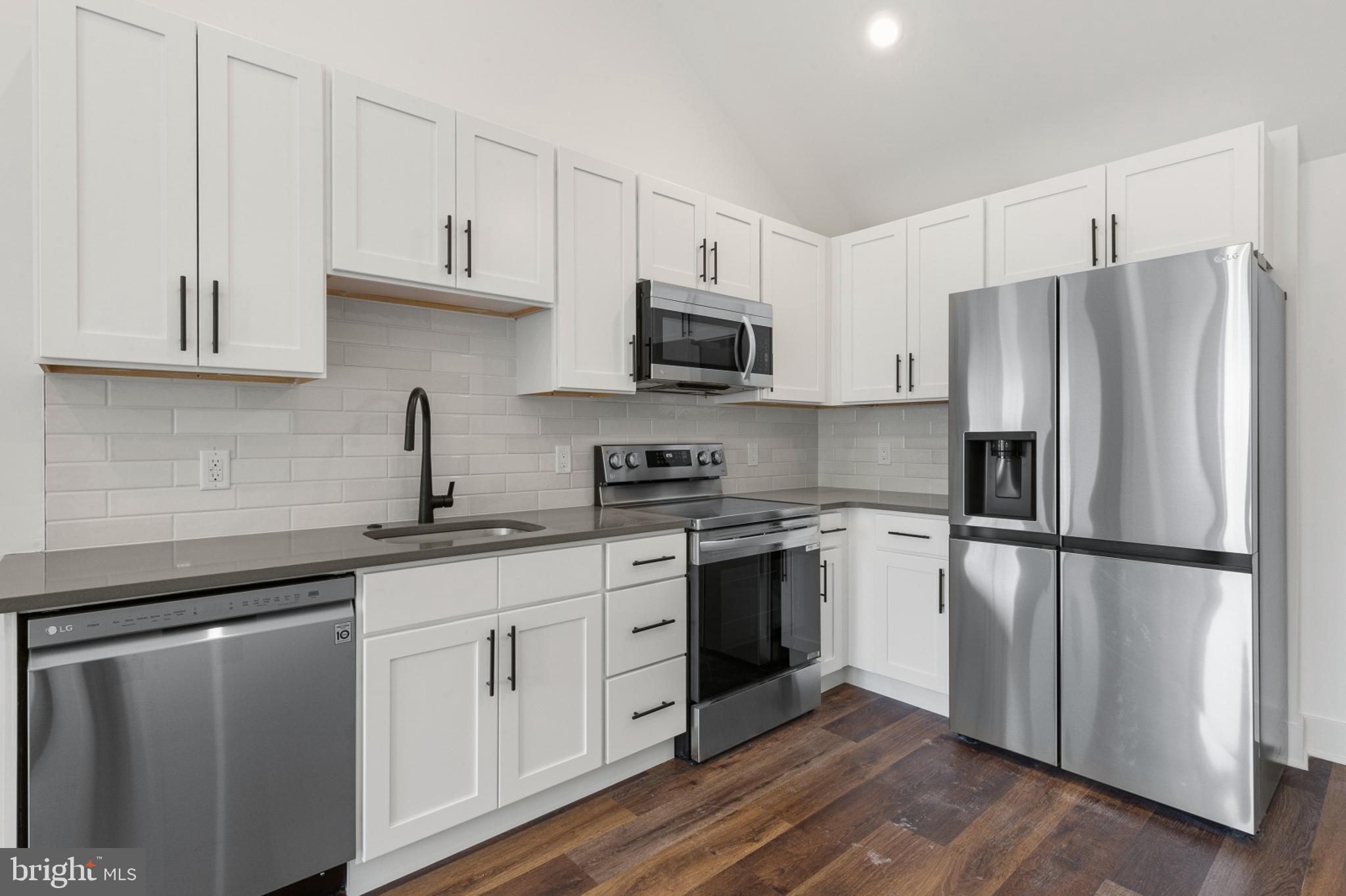 7037 Ridge Avenue, Unit 305 Philadelphia, PA 19128 - Photo 2 of 19