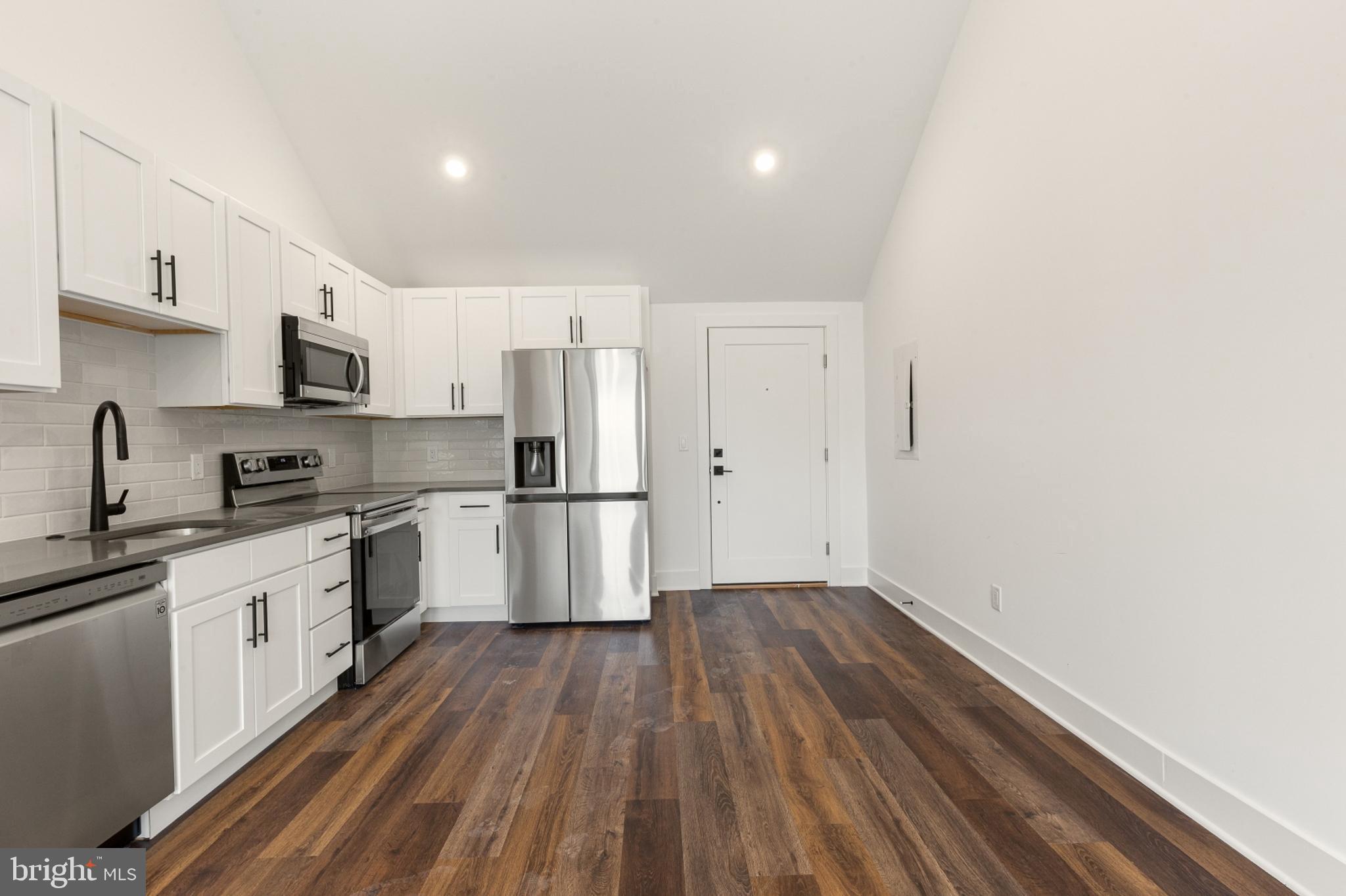 7037 Ridge Avenue, Unit 305 Philadelphia, PA 19128 - Photo 5 of 19