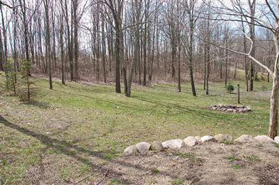 8465 Hogan Road Fenton, MI 48430 - Photo 9 of 14 20222325-8.JPG