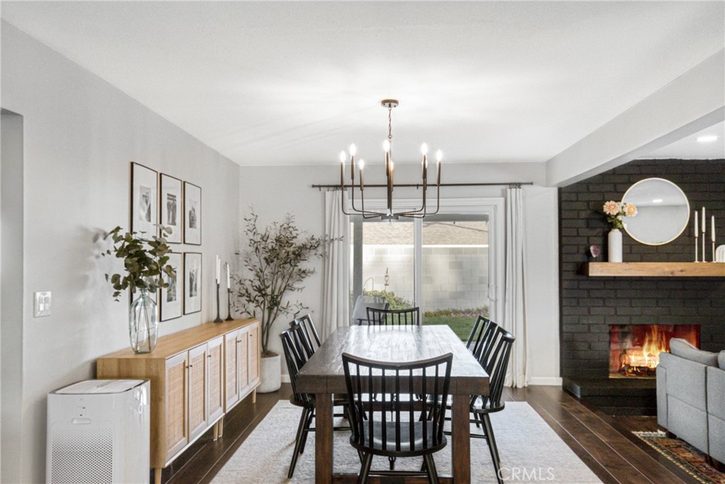 1148 Bryson Avenue Simi Valley, CA 93065 - Photo 8 of 31 Dining room