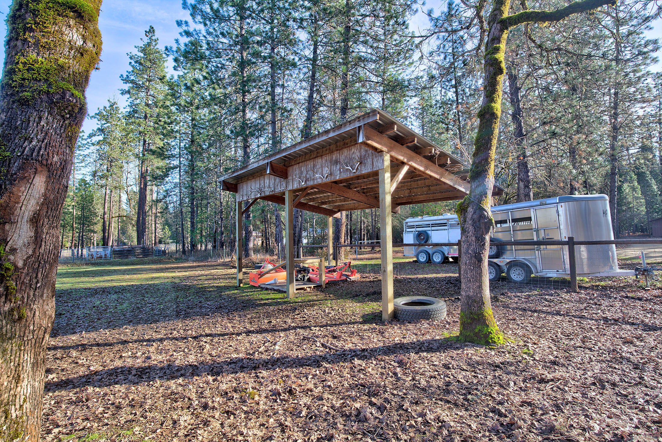 1090 Queens Branch Road Rogue River, OR 97537 - Photo 28 of 40 16'x24'