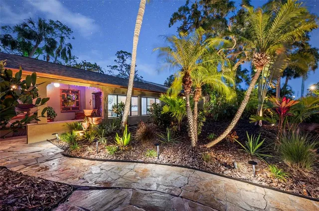 $1,500,000 | 941 Virginia Drive, Sarasota, FL 34234