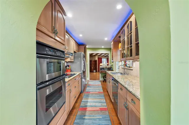 $1,500,000 | 941 Virginia Drive, Sarasota, FL 34234