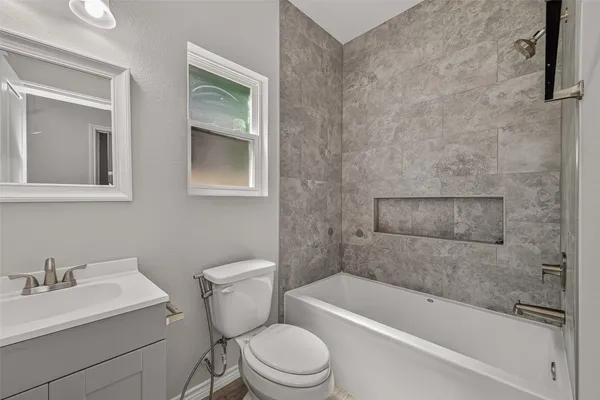 $1,195 | 352 Westchase Street, Montgomery, TX 77316