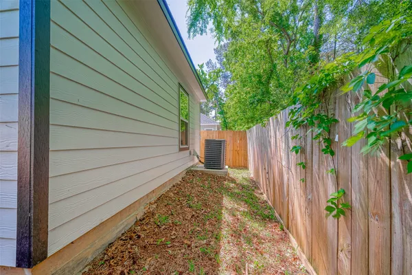 $1,195 | 352 Westchase Street, Montgomery, TX 77316