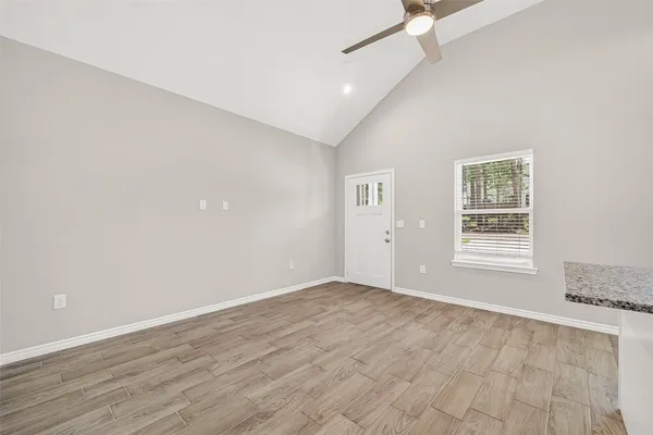 $1,195 | 352 Westchase Street, Montgomery, TX 77316