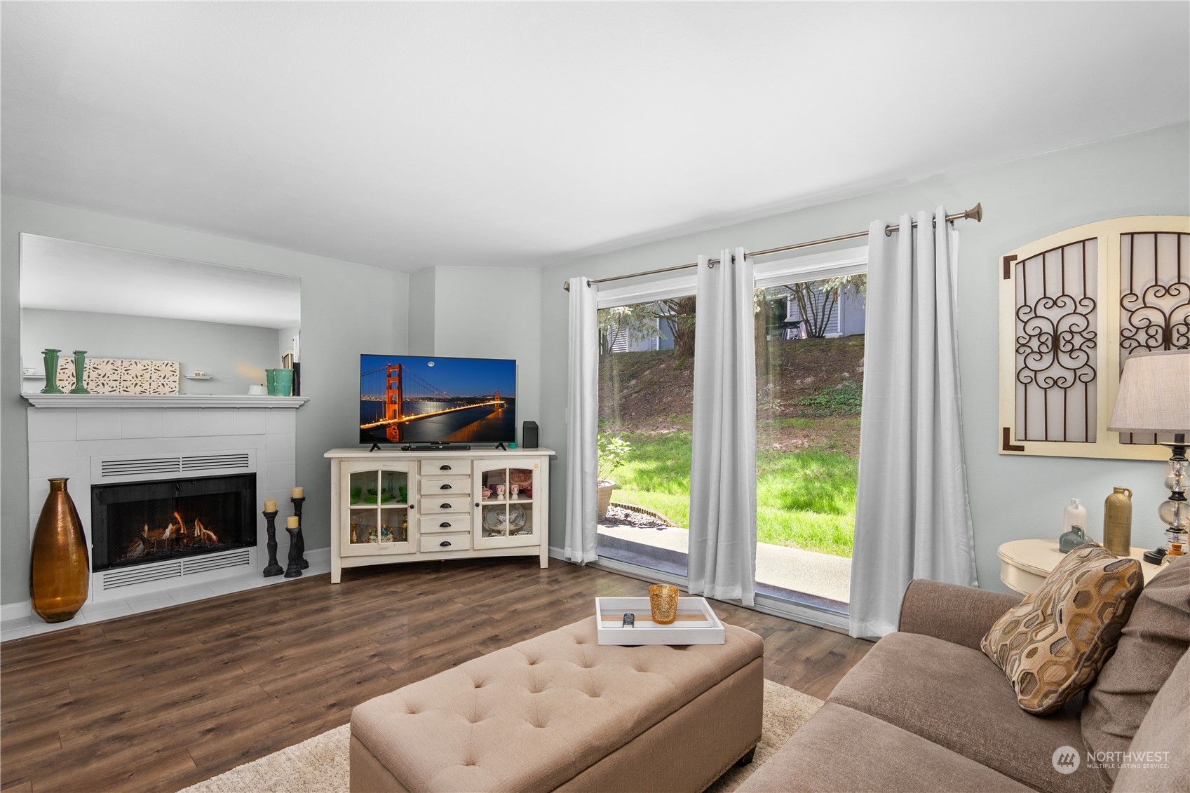 1526 192nd Street Southeast, Unit L2 Bothell, WA 98012 - Photo 5 of 26 Gallery Image 5