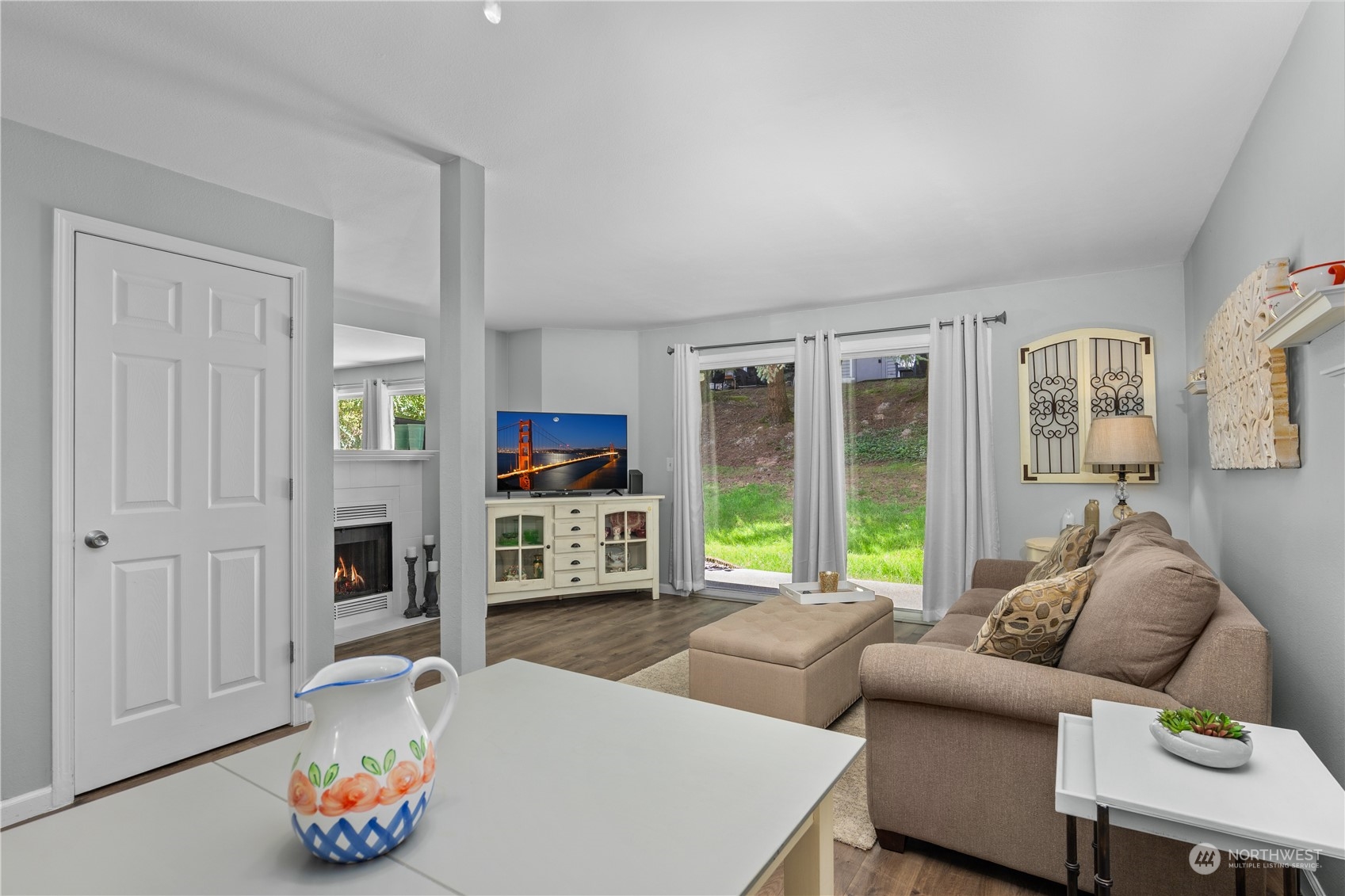 1526 192nd Street Southeast, Unit L2 Bothell, WA 98012 - Photo 9 of 26 Gallery Image 9