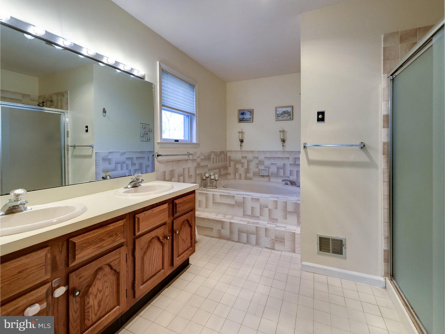 28 Fox Hollow Road Downingtown, PA 19335 - Photo 15 of 25 Gallery Image 15
