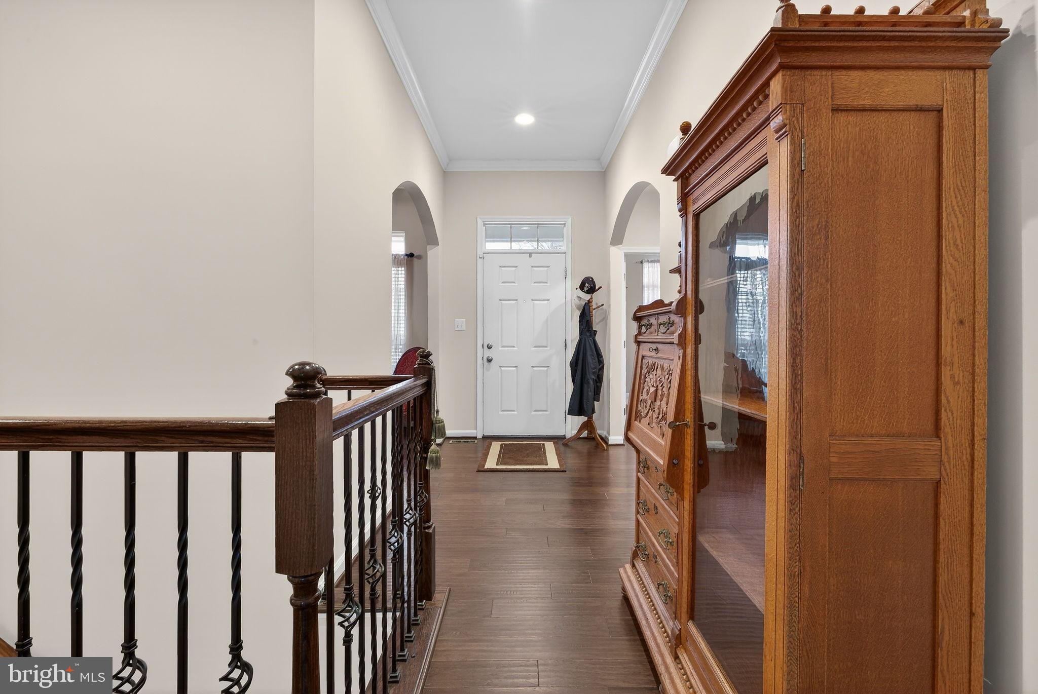 610 Kingsbrook Road Culpeper, VA 22701 - Photo 5 of 43 Inviting entryway with classic charm.