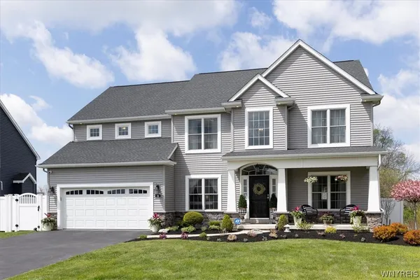$809,900 | 39 Partridge Walk, Lancaster, NY 14086