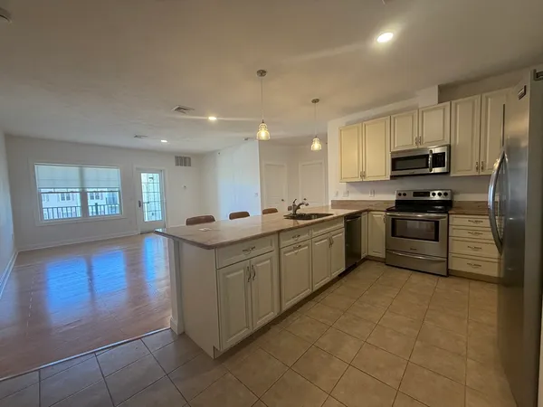 $3,700 | 360 Andover Street, Unit 2302, Danvers, MA 01923