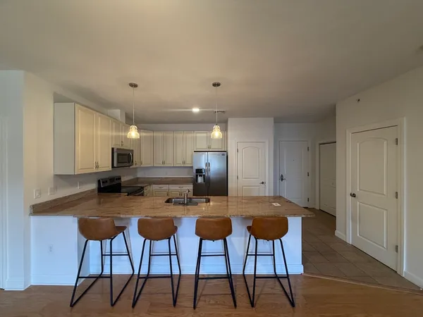 $3,700 | 360 Andover Street, Unit 2302, Danvers, MA 01923