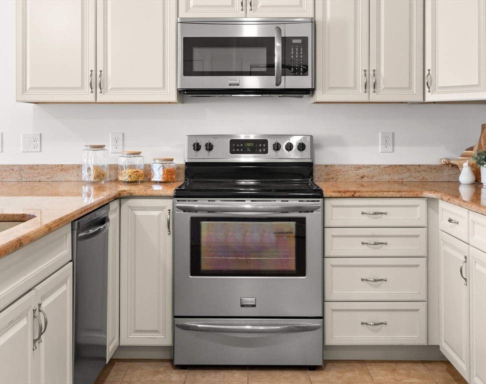 360 Andover Street, Unit 2302 Danvers, MA 01923 - Photo 8 of 30