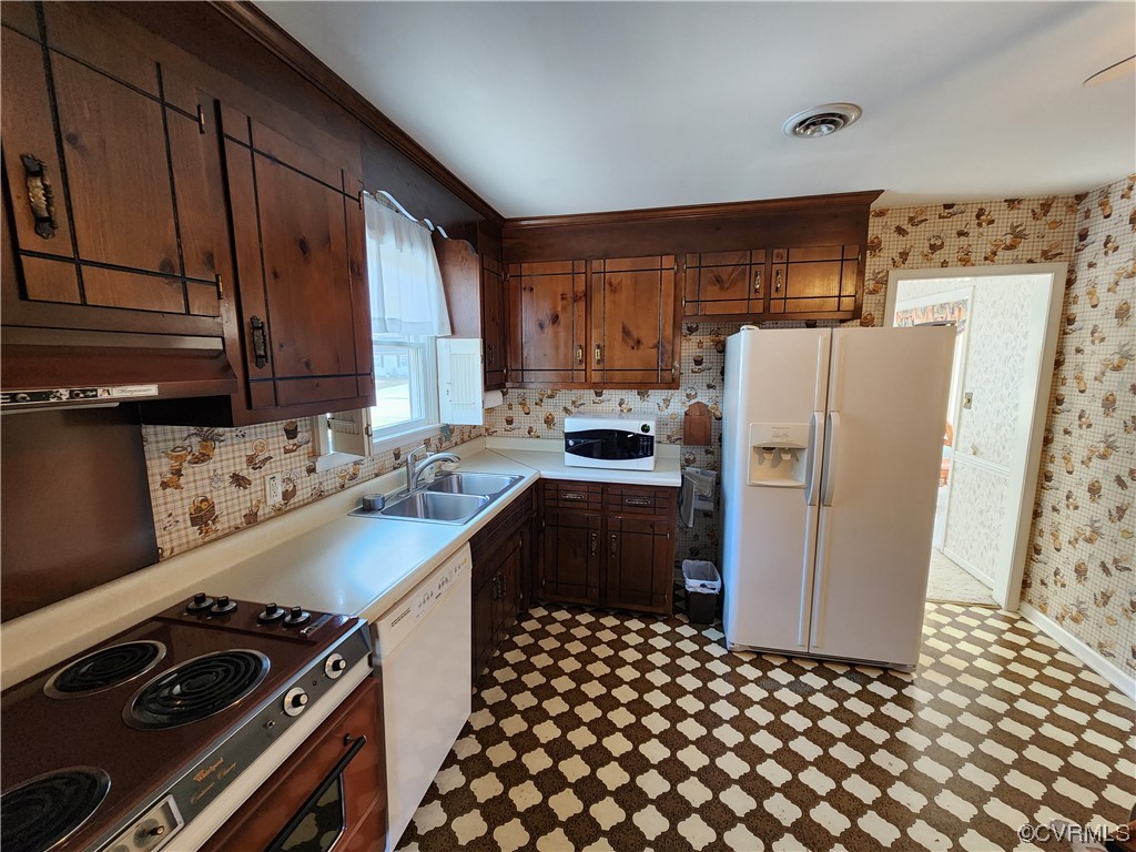 122 Salisbury Road Colonial Heights, VA 23834 - Photo 15 of 30 Gallery Image 15