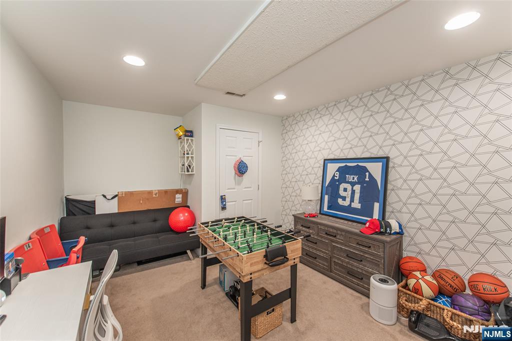 2141 Jordan Court Mahwah, NJ 07430 - Photo 15 of 20