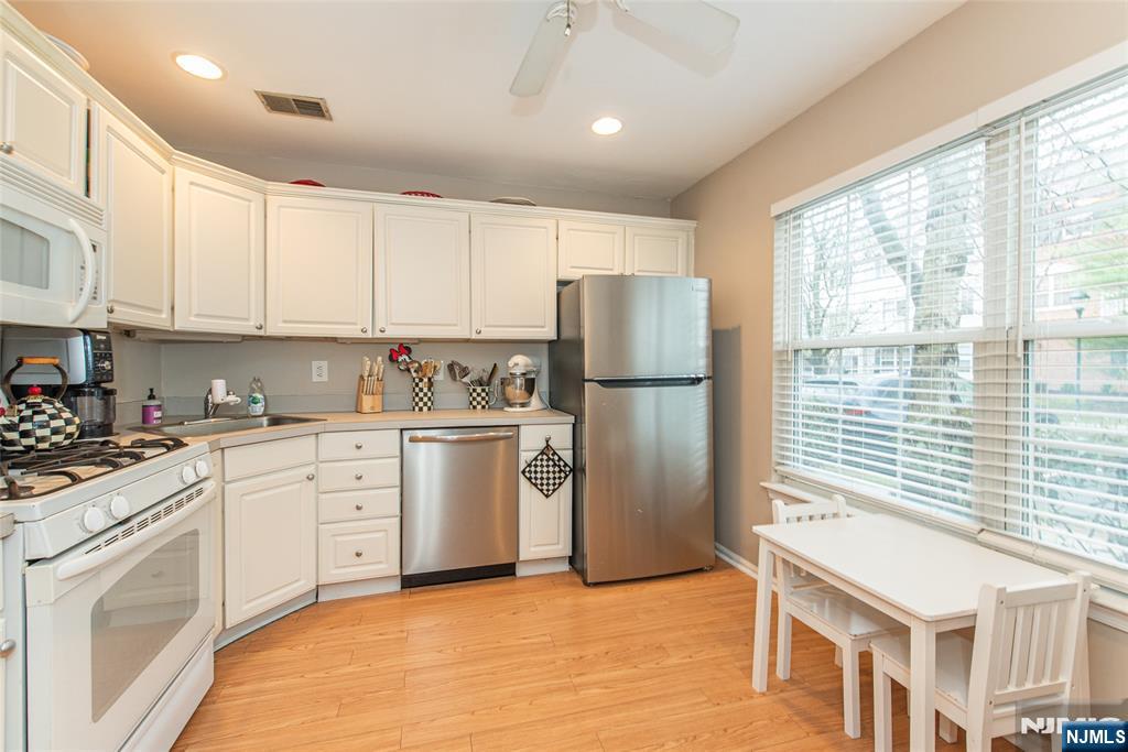 2141 Jordan Court Mahwah, NJ 07430 - Photo 8 of 20