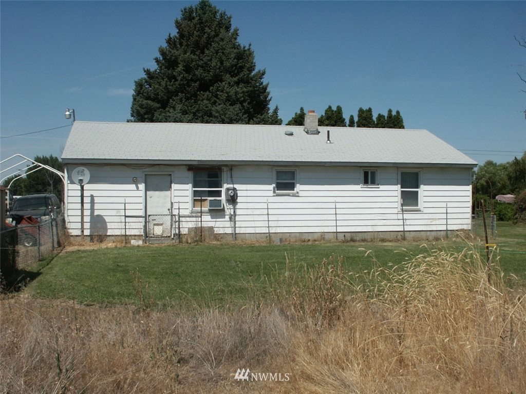 6595 Jonathan Road Northeast Moses Lake, WA 98837 - Photo 3 of 6 Gallery Image 3