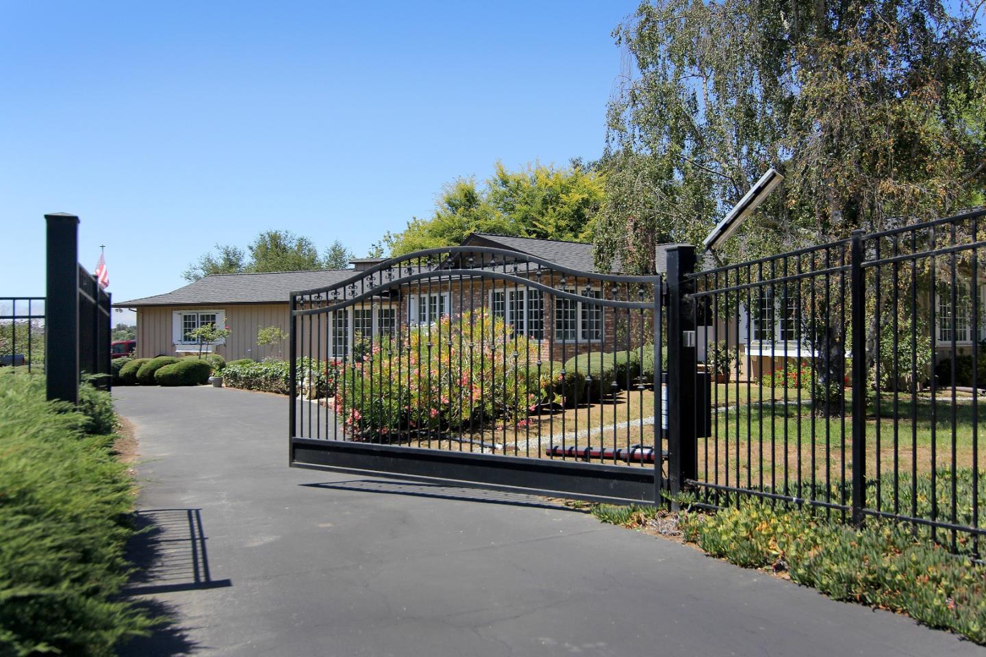 155 Wheelock Road Watsonville, CA 95076 - Photo 36 of 36 a view of a garden with a small garden
