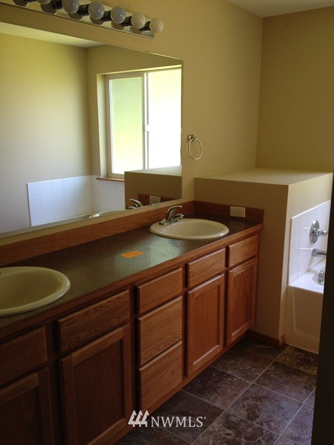 265 Volcano View Lane Longview, WA 98632 - Photo 5 of 12 Gallery Image 5