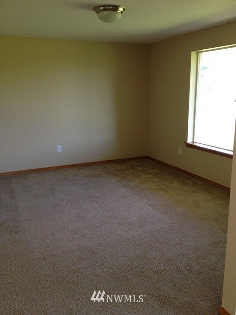 265 Volcano View Lane Longview, WA 98632 - Photo 8 of 12 Gallery Image 8