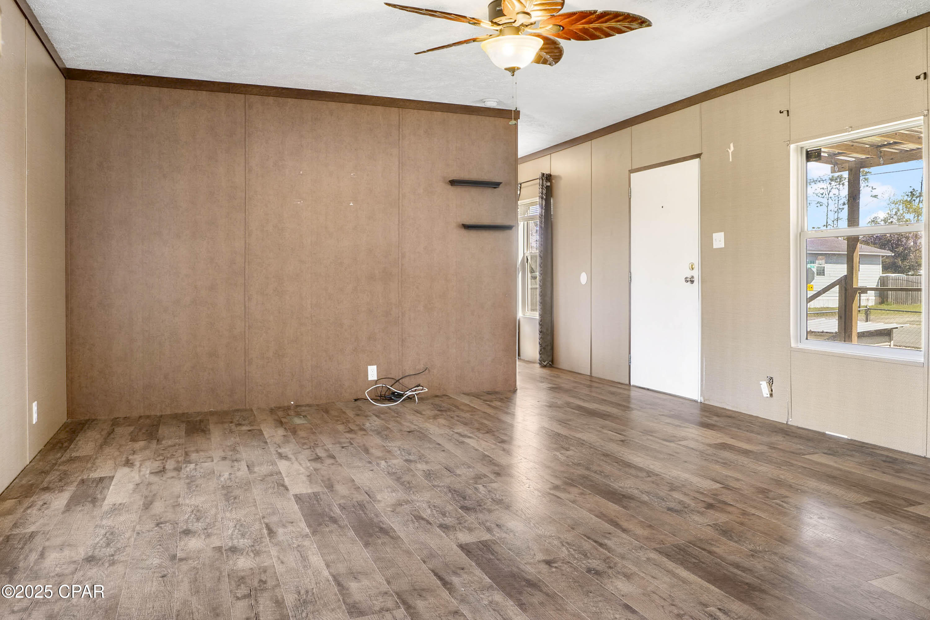 1929 Creamer Road Panama City, FL 32409 - Photo 4 of 17 Gallery Image 4