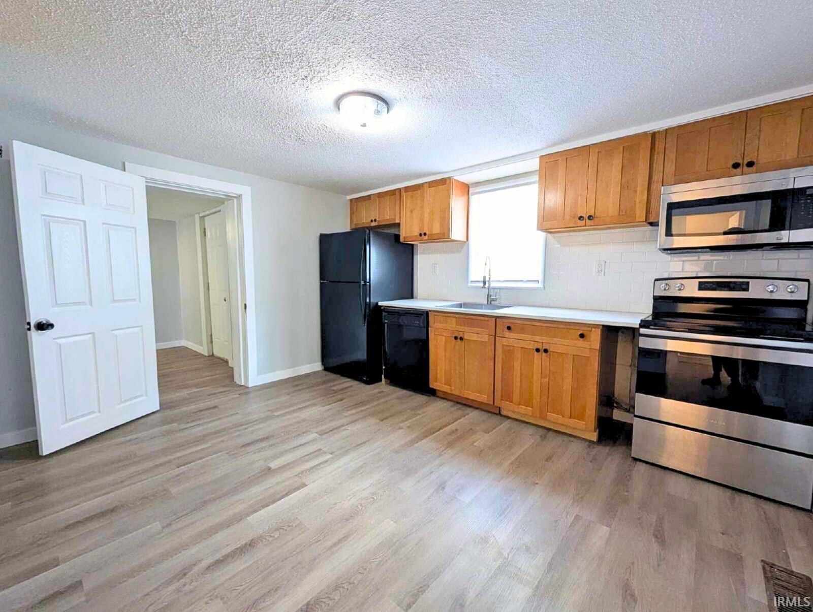 1012 Huffman Street Fort Wayne, IN 46808 - Photo 7 of 25